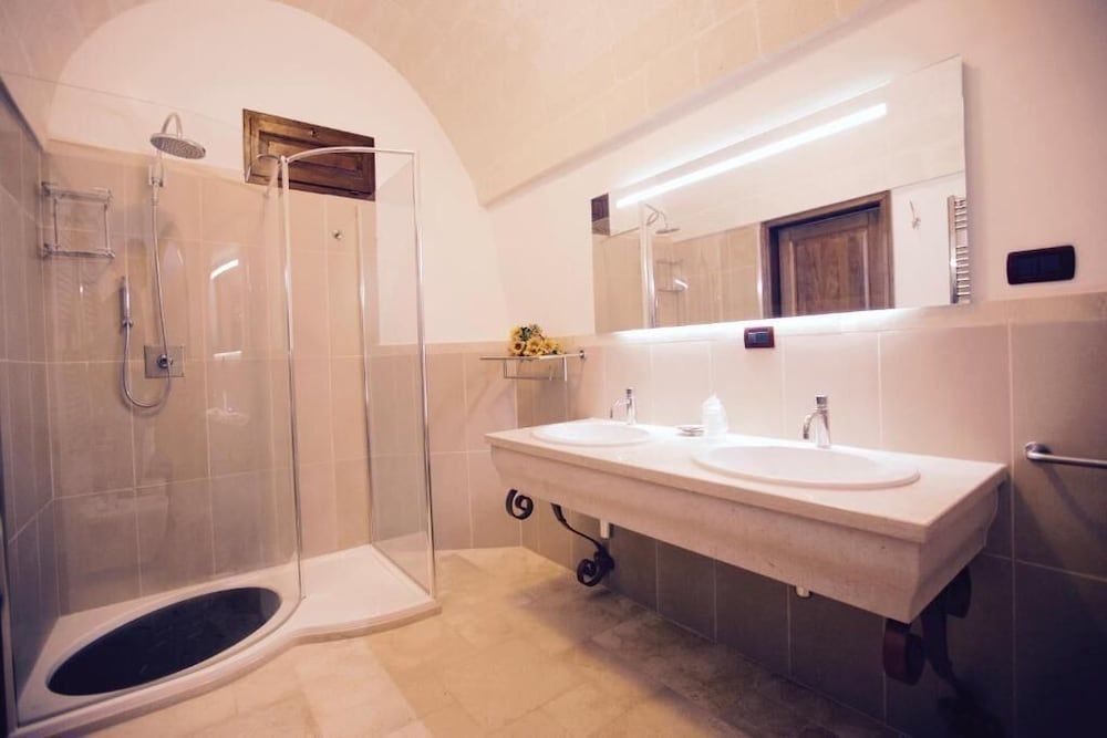 Masseria Le Lamie Deluxe Triple Room (4) 2