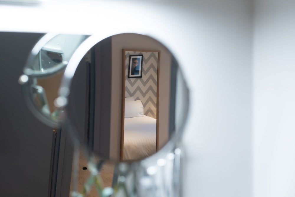 The Albert Arms Classic Twin Room, Multiple Beds 5