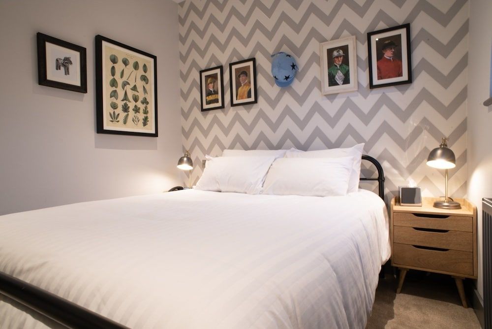 The Albert Arms Petite Double 7