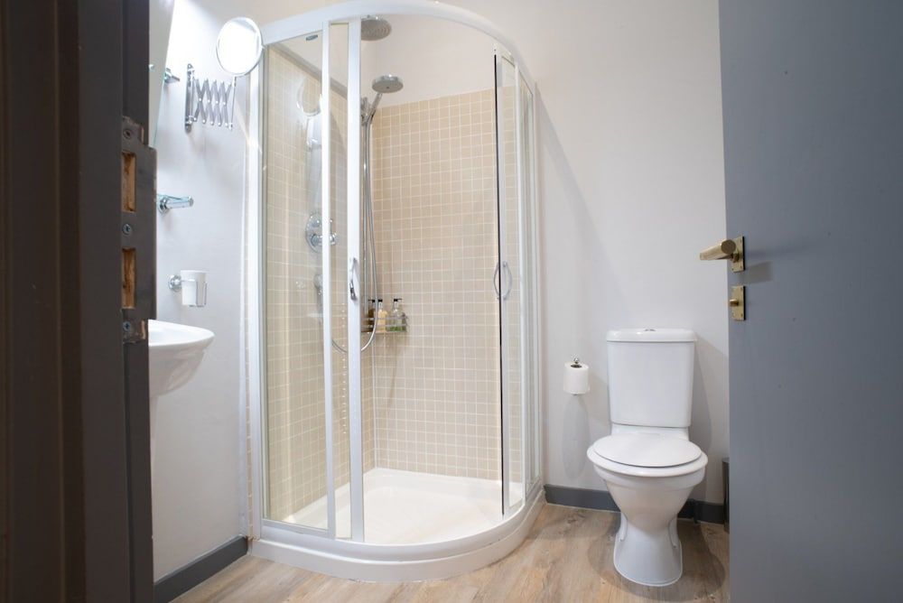 The Albert Arms Petite Double 9