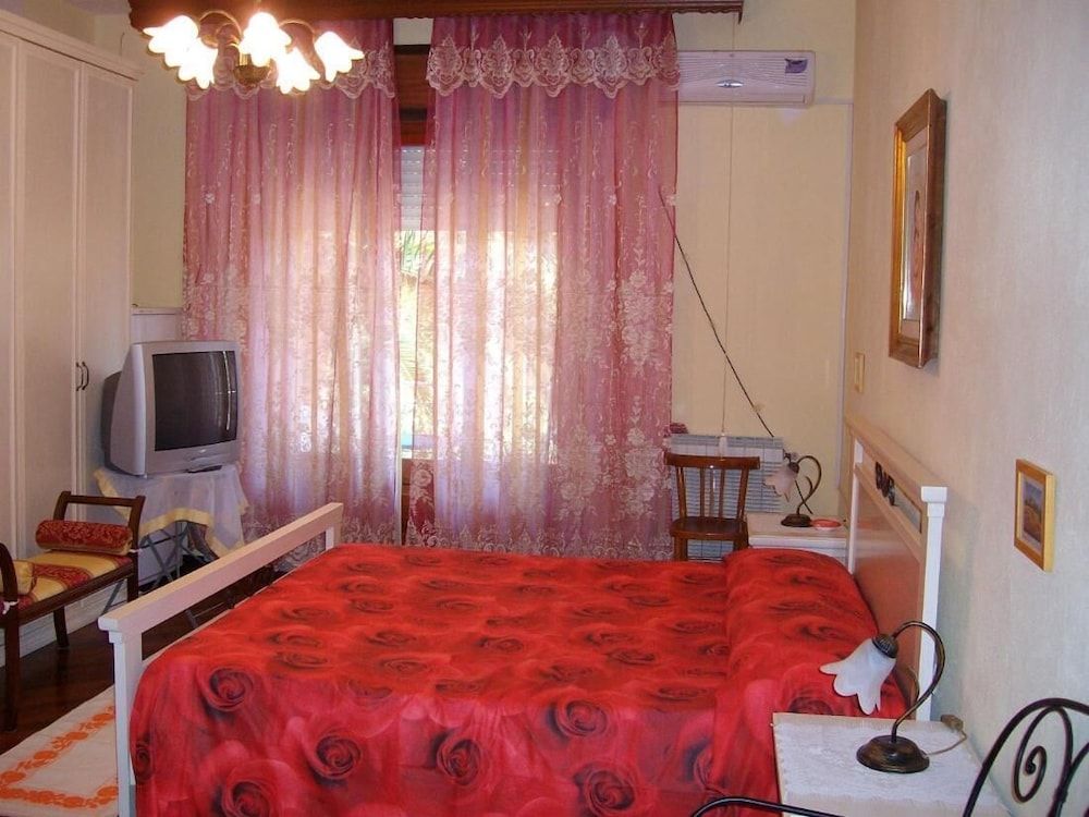 Shared Dormitory, 1 Bedroom, Smoking, Balcony