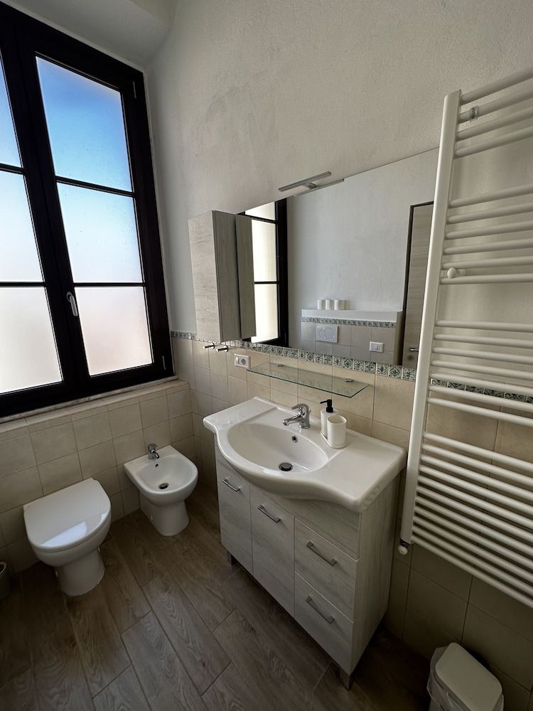 Domo Achenza Guesthouse Family Room 8