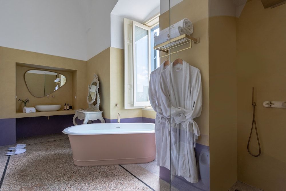 Palazzo Donna Elisabetta -Guest House Deluxe Suite, Garden View 8