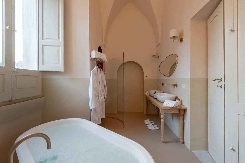 Palazzo Donna Elisabetta -Guest House Family Suite, Garden View 6