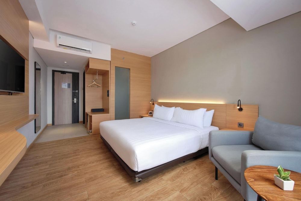 Harper Kupang by ASTON Deluxe