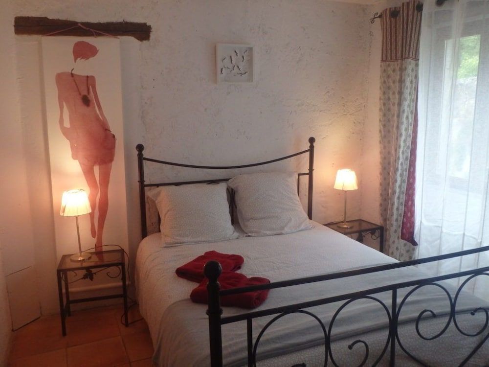 Prieuré d'orniols Family Apartment (Pont du Gard) 4