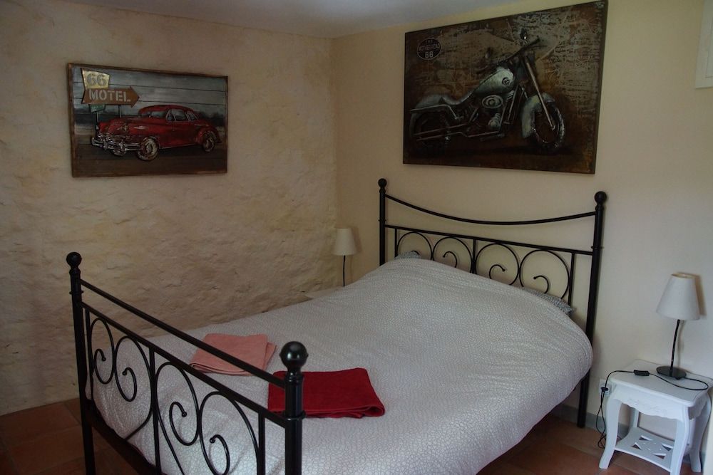 Prieuré d'orniols Standard Room (LA CEZE) 2