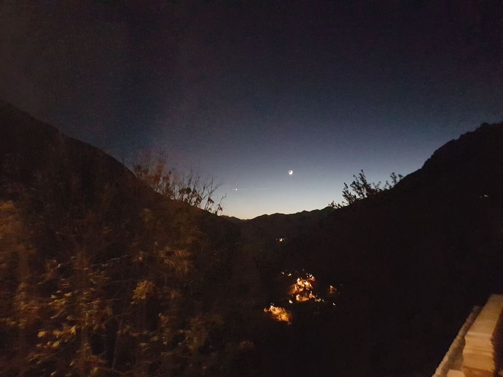 Alpe Rebelle Double Room, Private Bathroom 6