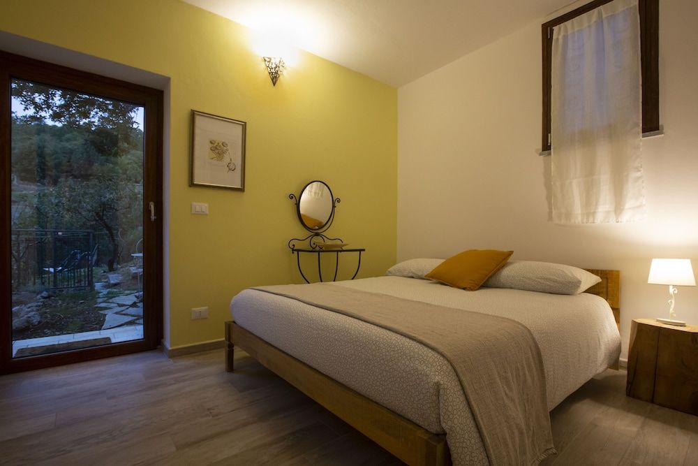 Deluxe Double Room, Garden View (Elicriso)