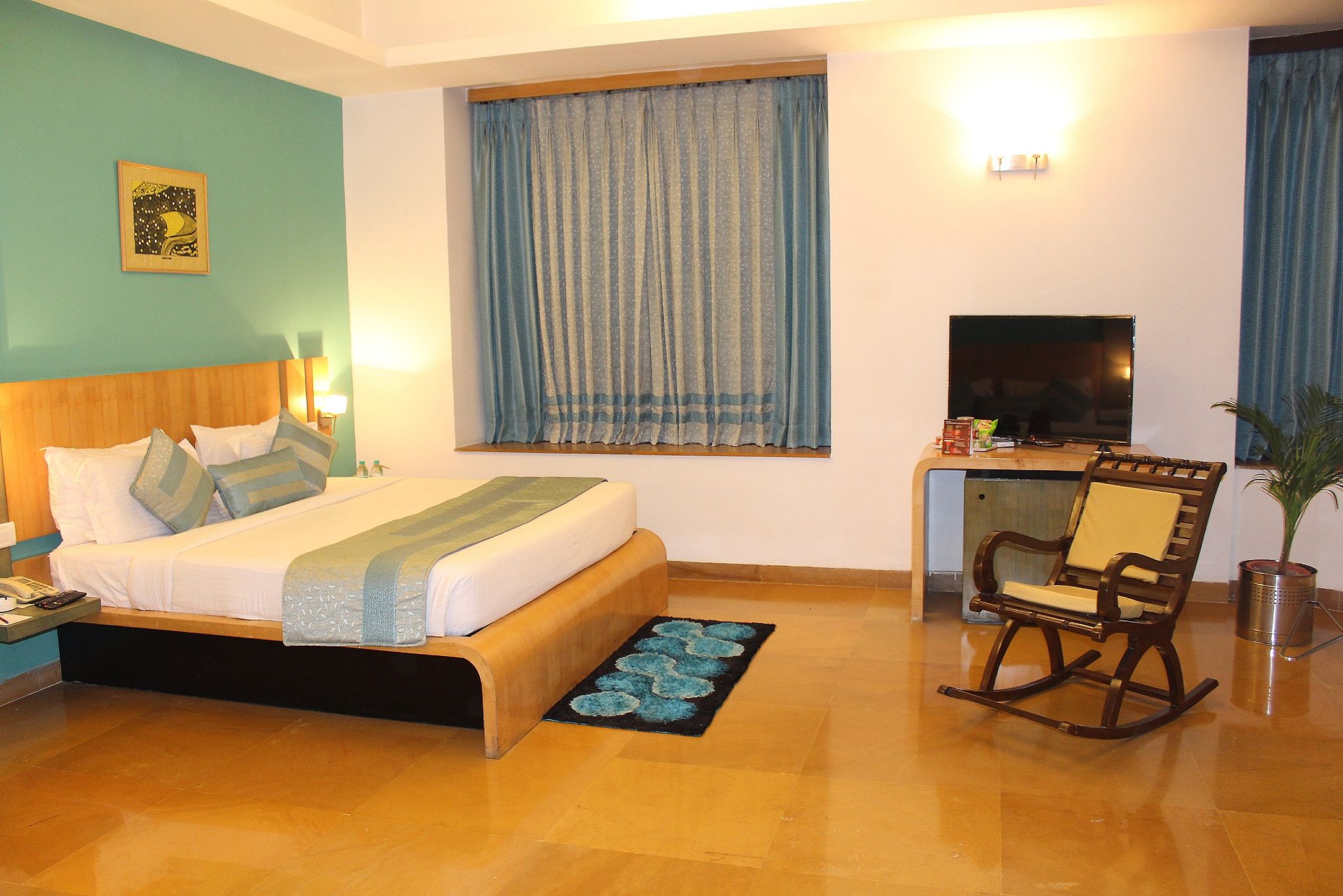 Capitol Hill Standard Room 2