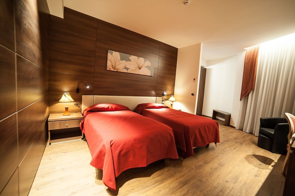 Double Room Single Use, 2 Twin Beds