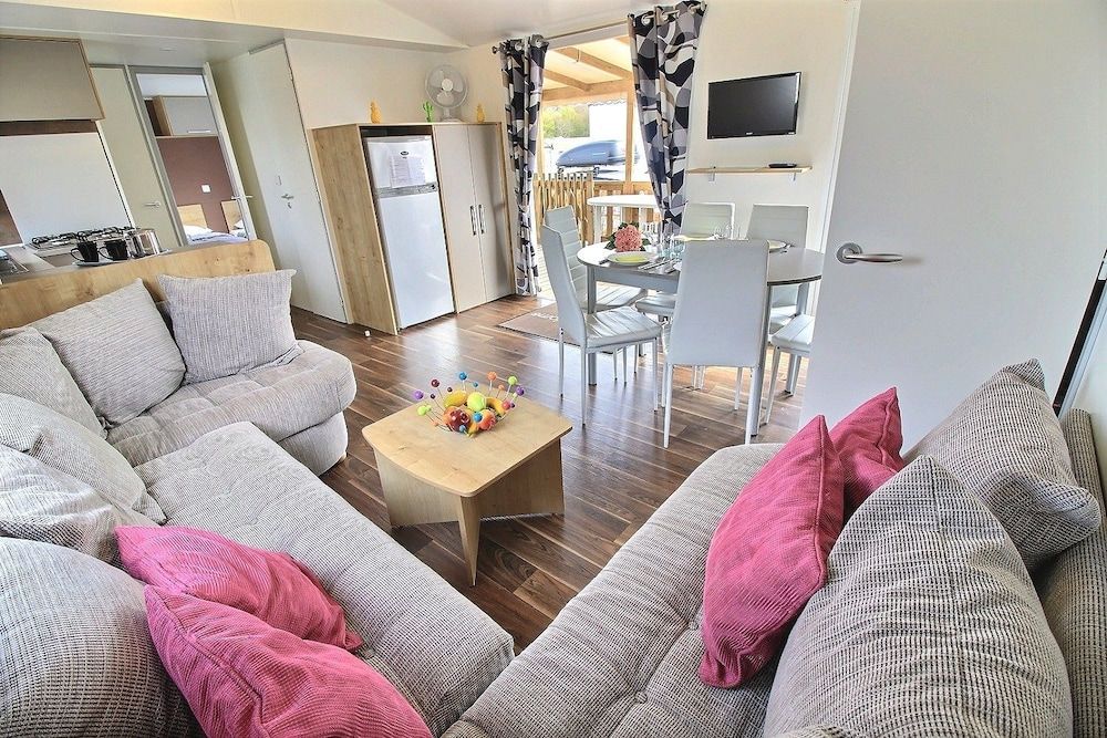 Mobile Home, 3 Bedrooms (278)