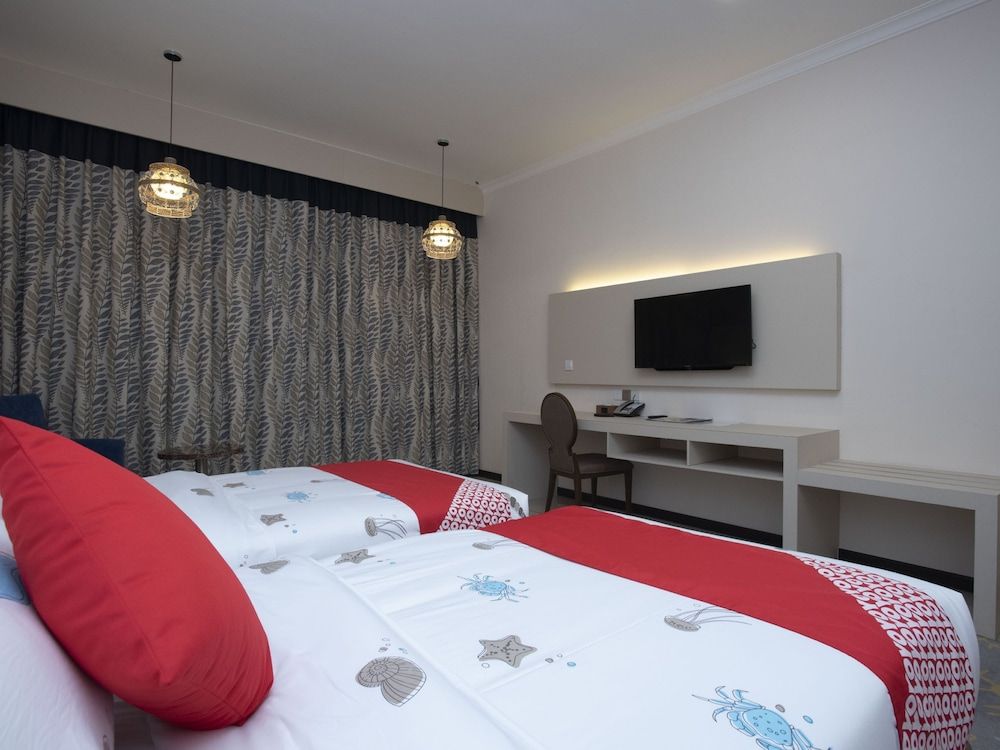 Hotel Holmes GP Deluxe Twin Room 2