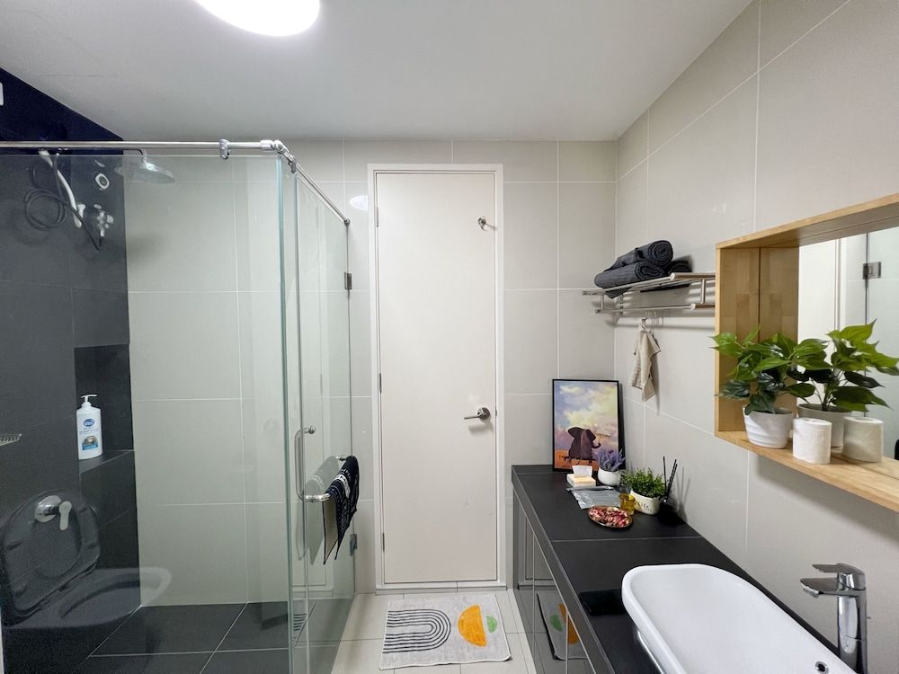 Eco Botanic Duplex KTV Unit Luxury Townhome, 3 Bedrooms, Sauna, City View 6