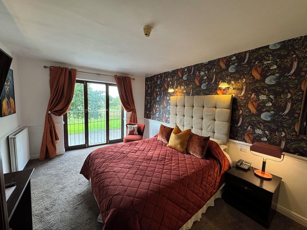 Stone trough hotel Deluxe Double Room 17