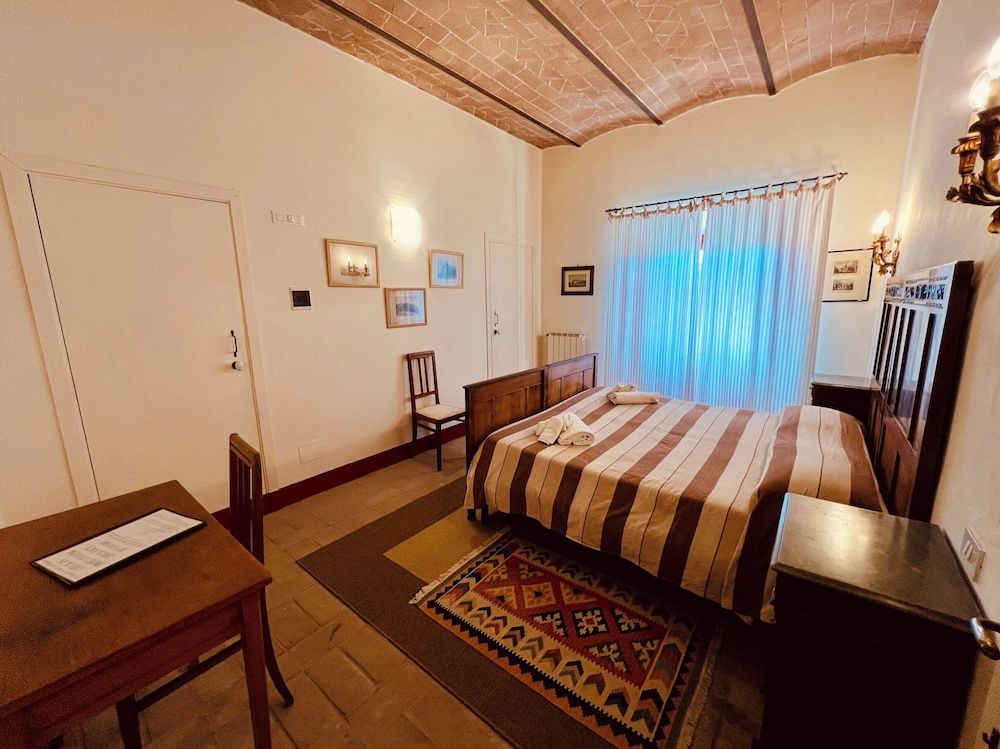 Ground Floor Apartment, 3 Bedrooms