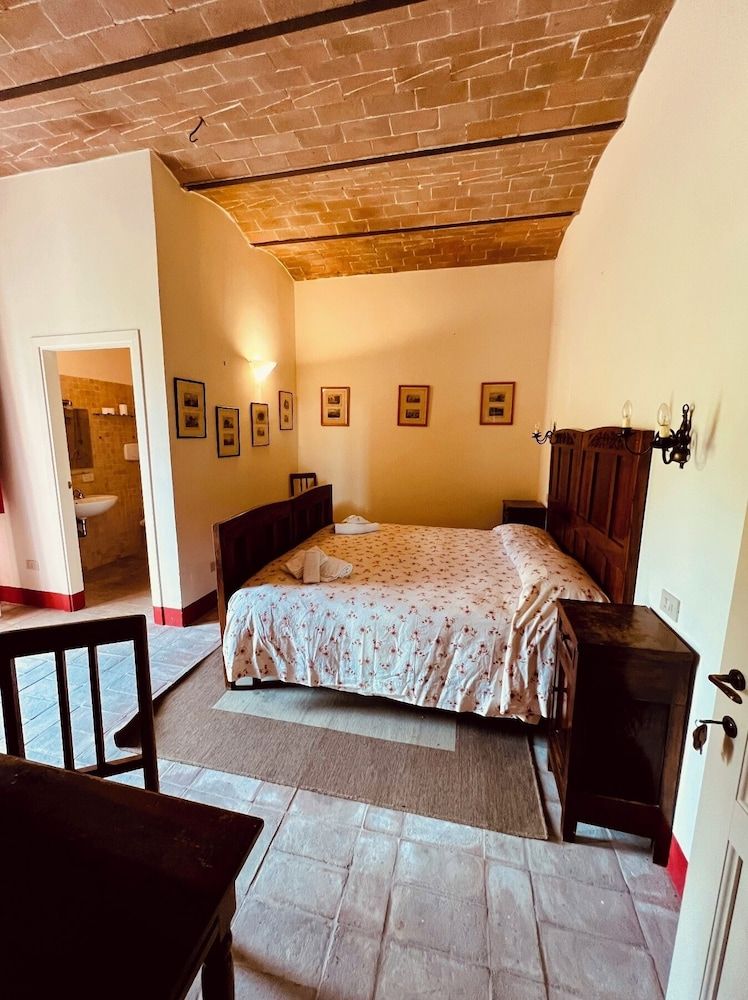 Ground Floor Apartment, 3 Bedrooms