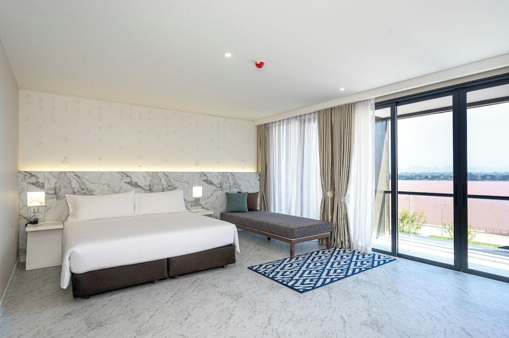 VELA Dhi Nakhon Phanom Executive Double Room, River View 2