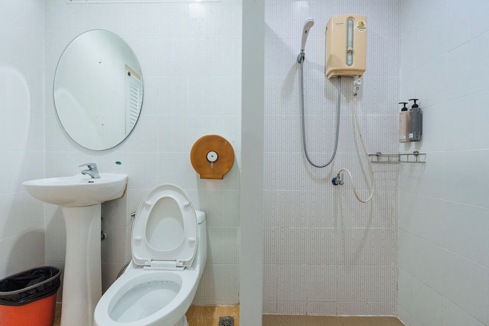 Baan Sabuy Jung Basic Double Room 6