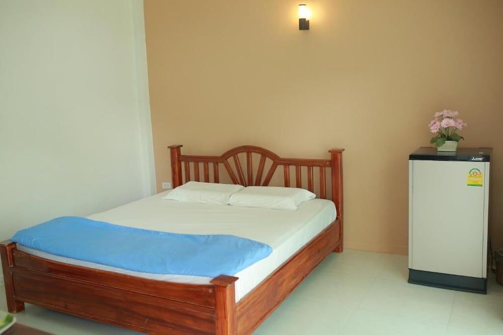 Baan Sabuy Jung Basic Room 2