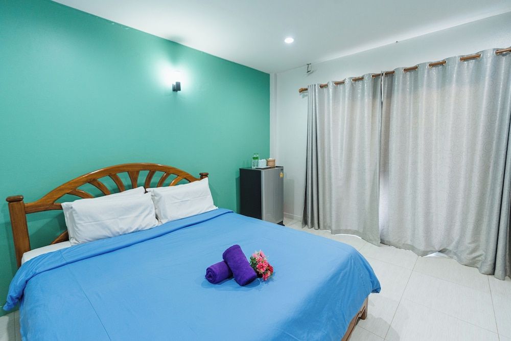 Baan Sabuy Jung Basic Room 4