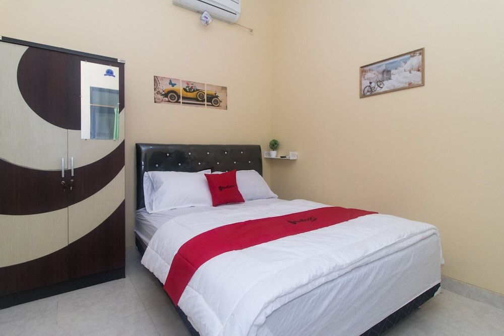 Double Room (Reddoorz)