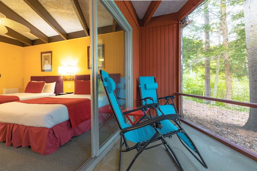 Motel Long Lake and Cottages Standard Motel Room # 12-18 3