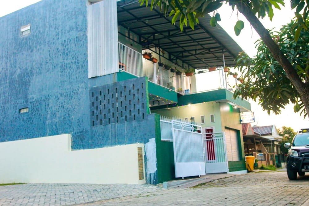 Kozi Kost Paviliun