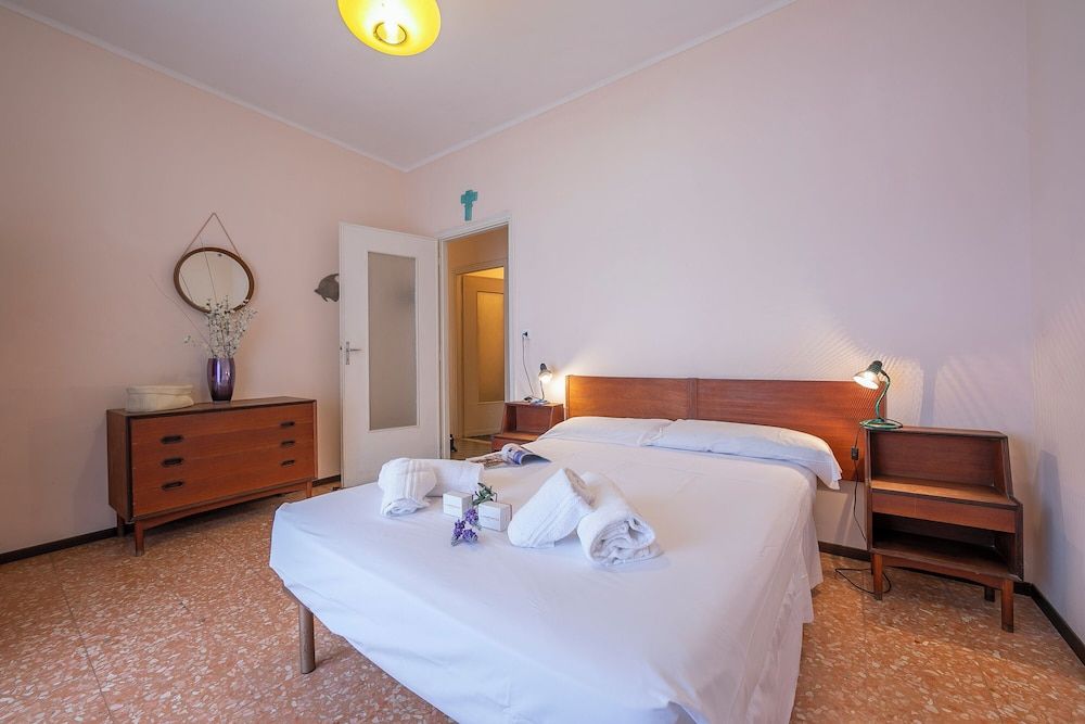 Family Apartment, 3 Bedrooms, 2 Bathrooms (Tre Balconi Sul Mare Beach)