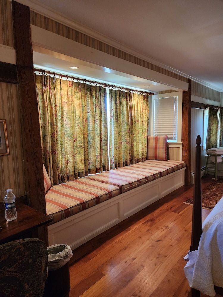 Windham Hill Inn Romantic Room, 1 King Bed