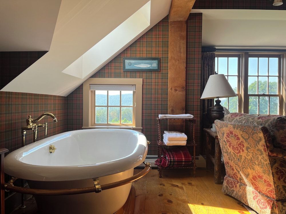 Windham Hill Inn Romantic Room, 1 King Bed 10