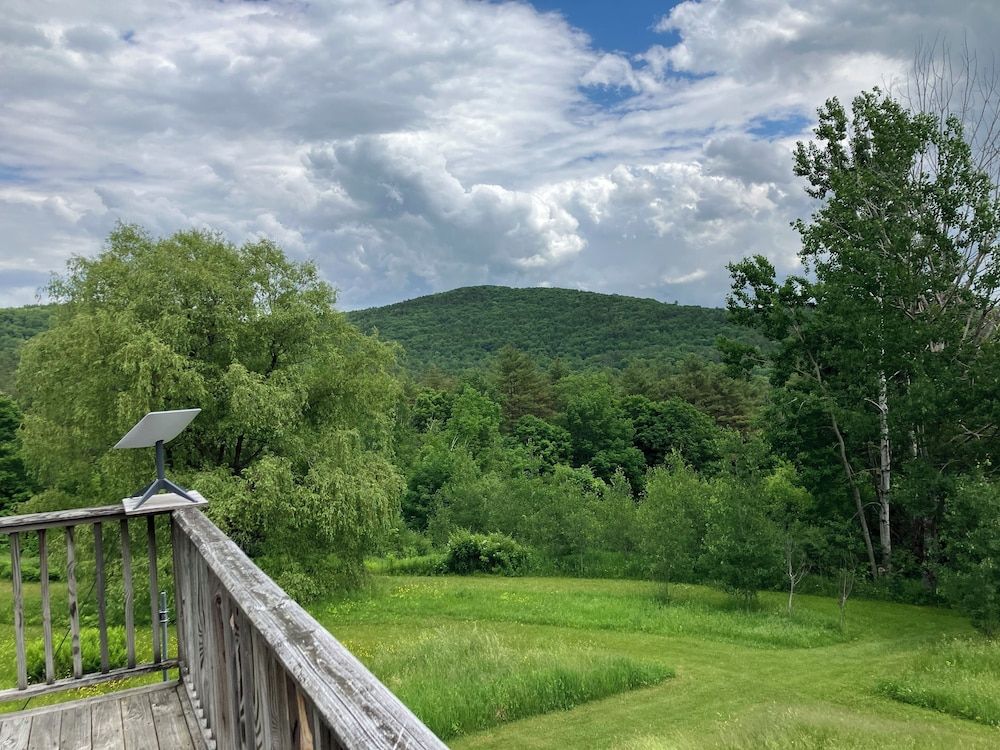 Windham Hill Inn Room, 1 Queen Bed, Garden View 3