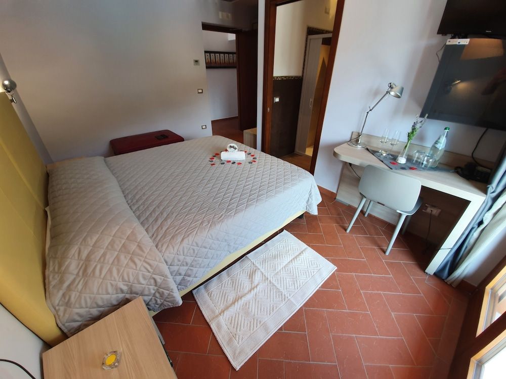 Classic Single Room