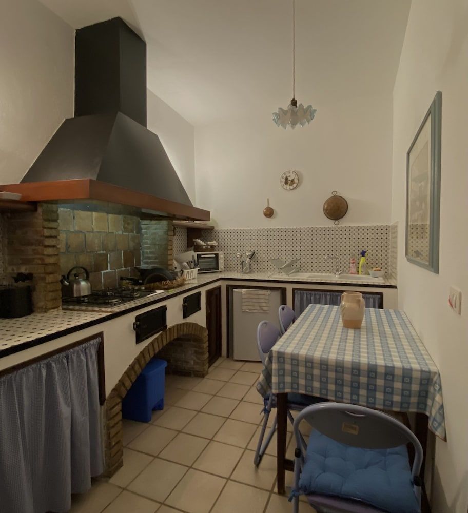 Traditional House, 2 Bedrooms