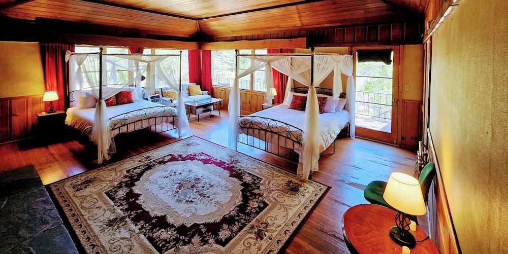 Quiet Mind Lodge Retreat & Spa  Sequoias Panoramic Studio Suite 4