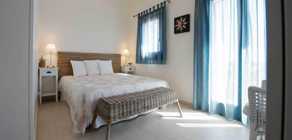 B&B La Terra dei Mari Superior Room, 1 Queen Bed, City View 2