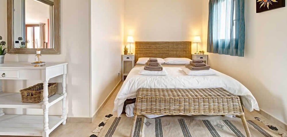 B&B La Terra dei Mari Superior Room, 1 Queen Bed, City View 5