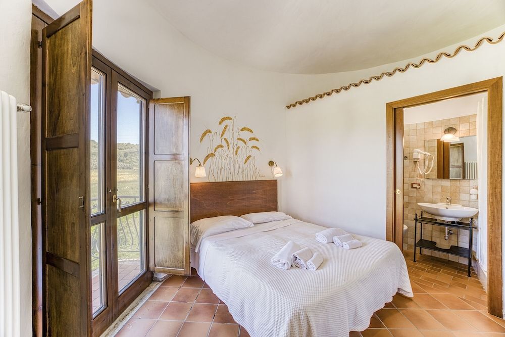 Family Apartment, 1 Bedroom (Granaio Biada In Fattoria Con Piscina)