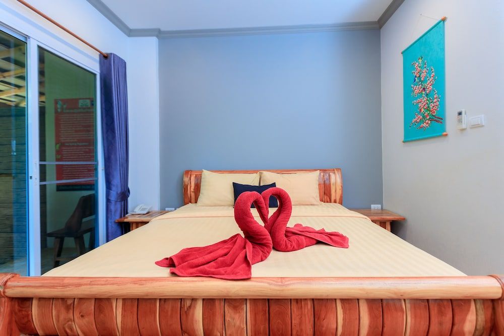 Saline Hot Spring Resort Deluxe Double Room 2