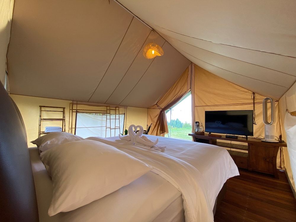 Alinson Sunset Hill By Zuzu Couple Glamping