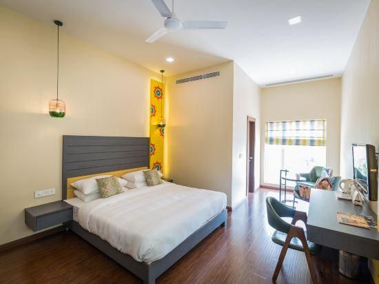 Standard Deluxe Room