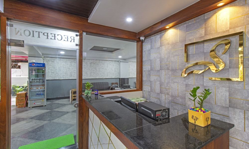 undefined Treebo Abhi Suites, Guntur 2
