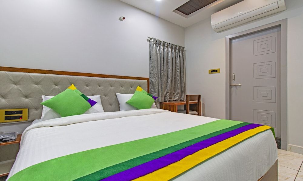Treebo Abhi Suites, Guntur Standard Double Room