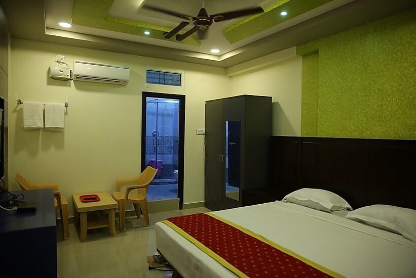 Deluxe AC Room