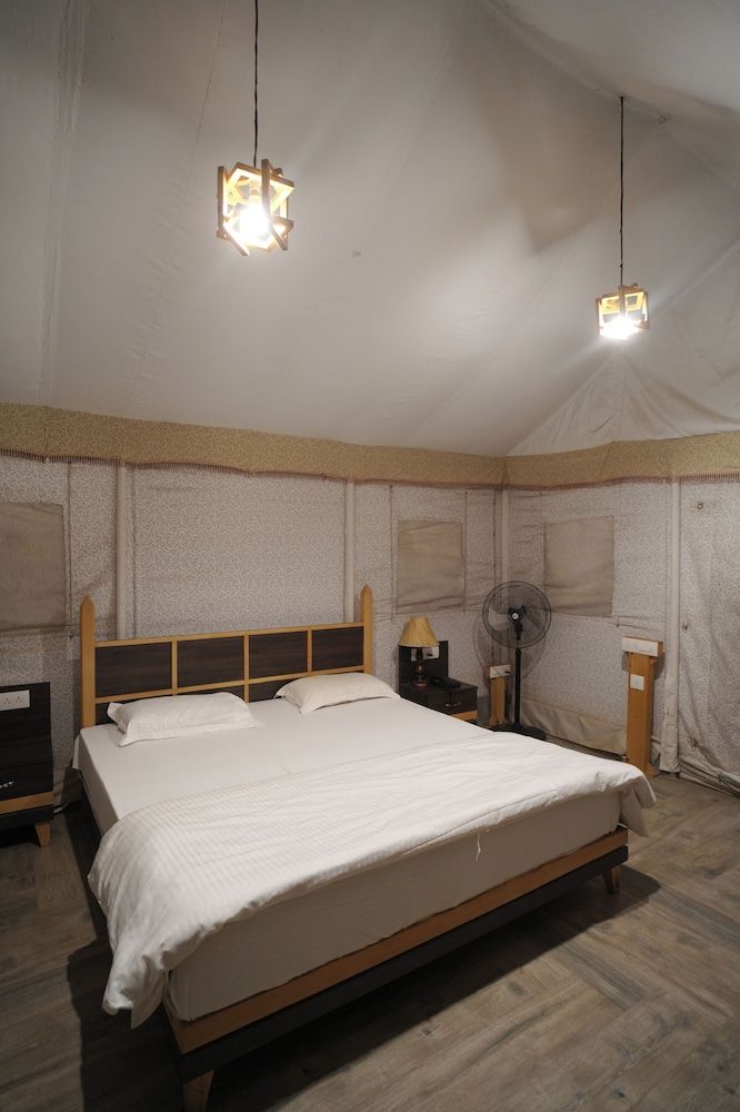 Palace Beach Camp Luxury Tent 4