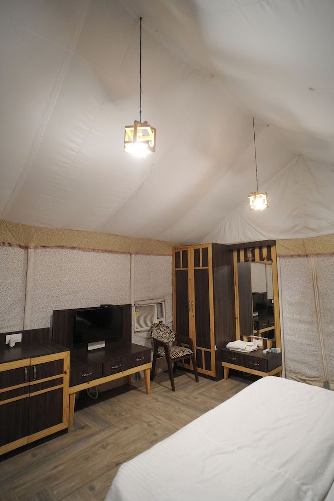 Palace Beach Camp Luxury Tent 3