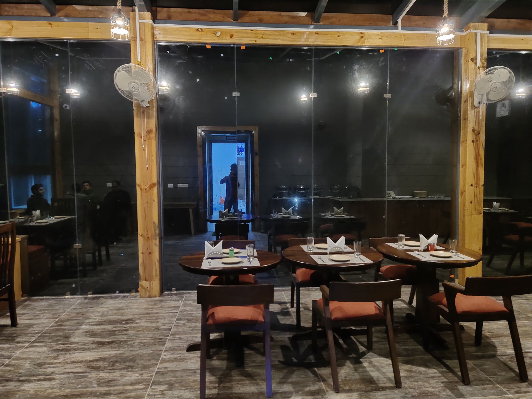 Food & Dining