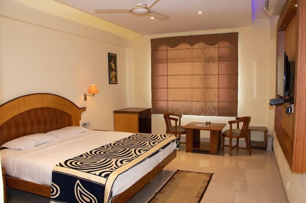 undefined Hotel Grand Riviera 10