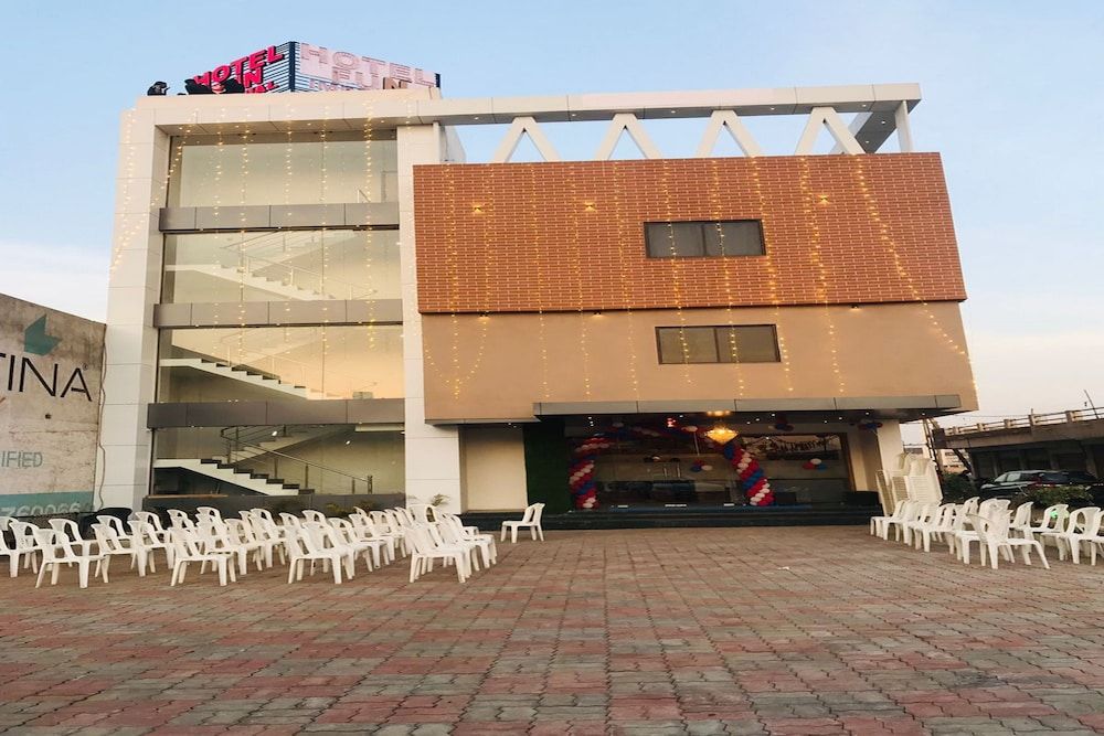 undefined Hotel Fun Imperial Morbi