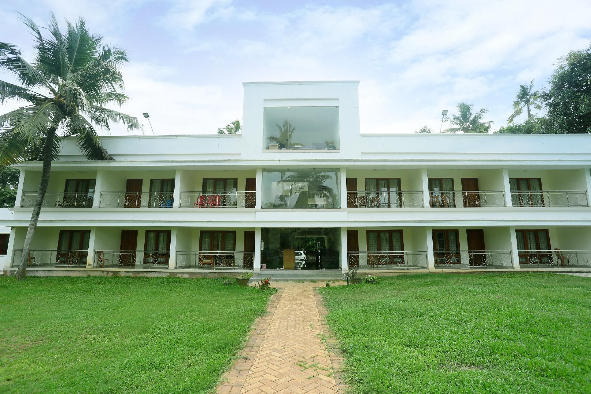 undefined OYO 22567 Travancore Island Resort 3